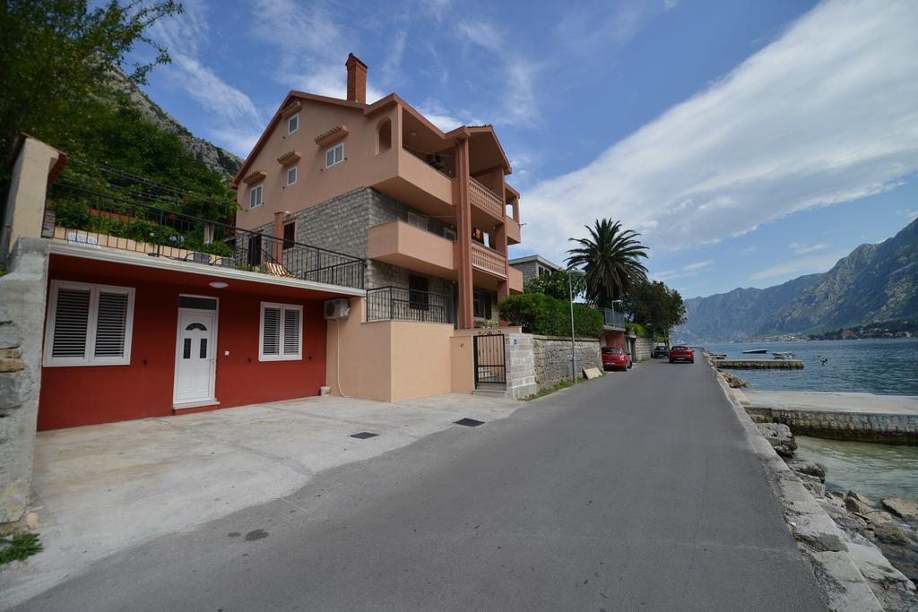 Apartments M&T Kotor Exteriör bild