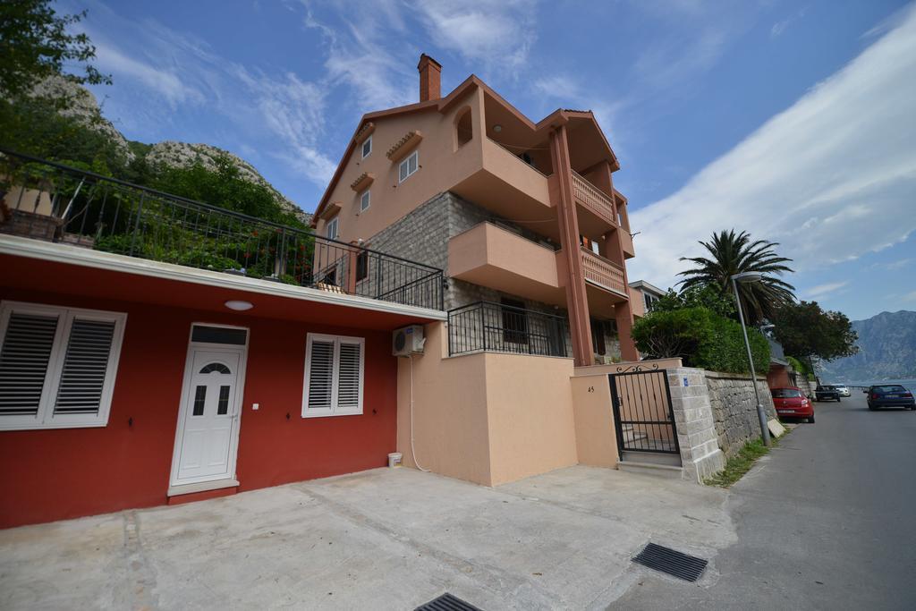 Apartments M&T Kotor Exteriör bild